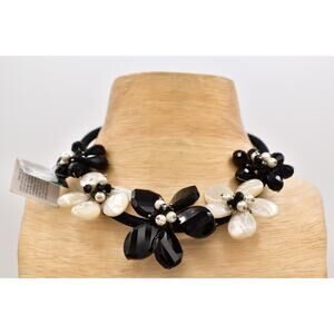 Gardenia NWT Flower Collar Statement Necklace Abalone Shell Chunky Black Bin2C
